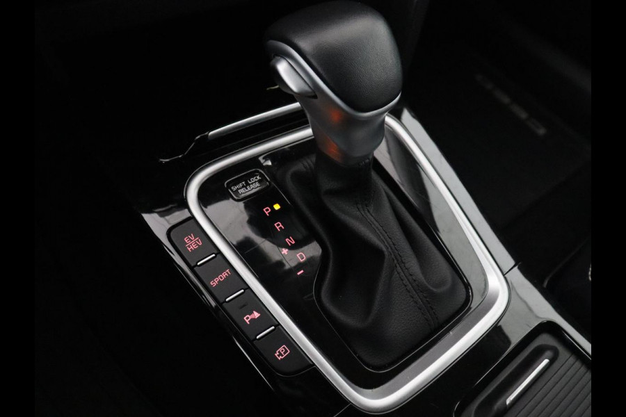 Kia Ceed Sportswagon 1.6 GDI PHEV ExecutiveLine | Automaat | Camera | Cruise control | Climate control | LMV 17 inch | LED | Stuurverwarming | Stoelverwarming | Lane assist | Navigatie