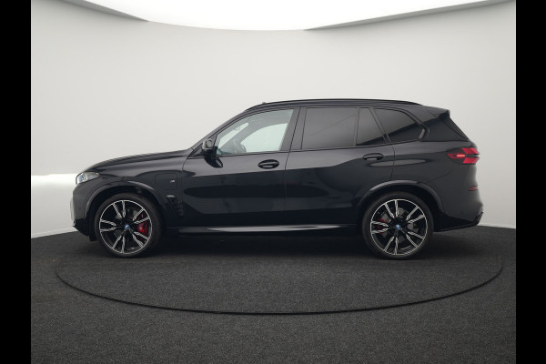 BMW X5 xDrive50e M Sport PRO Plug In Hybrid 490pk PHEV | Panodak | Trekhaak af Fabriek | Lederen Competition Stoelen Memory & Ventilatie | 360 Camera | 22"L.M | Head Up | Harman Kardon | Widescreen Navi |