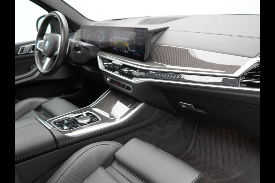 BMW X5 xDrive50e M Sport PRO Plug In Hybrid 490pk PHEV | Panodak | Trekhaak af Fabriek | Lederen Competition Stoelen Memory & Ventilatie | 360 Camera | 22"L.M | Head Up | Harman Kardon | Widescreen Navi |