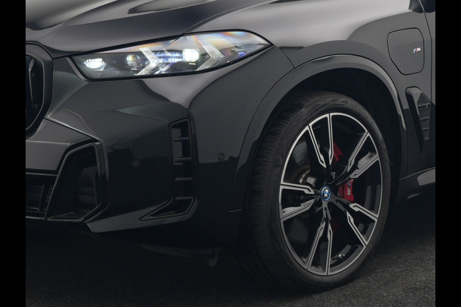 BMW X5 xDrive50e M Sport PRO Plug In Hybrid 490pk PHEV | Panodak | Trekhaak af Fabriek | Lederen Competition Stoelen Memory & Ventilatie | 360 Camera | 22"L.M | Head Up | Harman Kardon | Widescreen Navi |