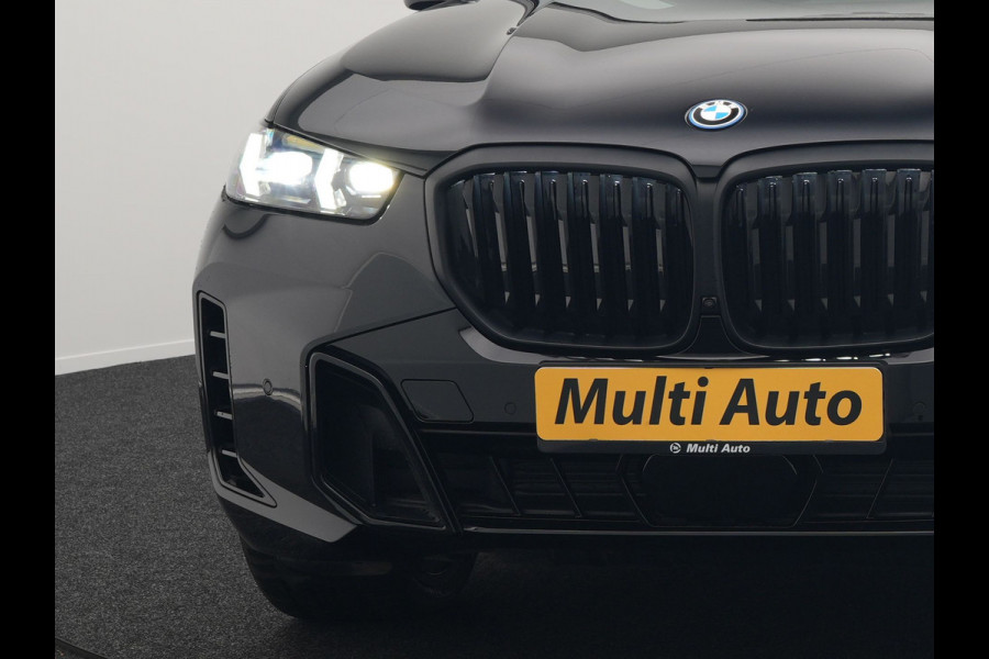 BMW X5 xDrive50e M Sport PRO Plug In Hybrid 490pk PHEV | Panodak | Trekhaak af Fabriek | Lederen Competition Stoelen Memory & Ventilatie | 360 Camera | 22"L.M | Head Up | Harman Kardon | Widescreen Navi |