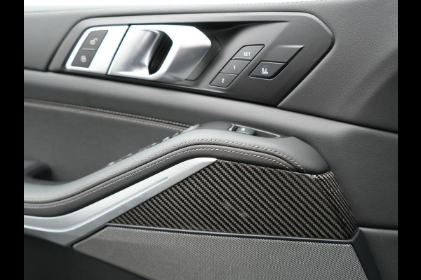 BMW X5 xDrive50e M Sport PRO Plug In Hybrid 490pk PHEV | Panodak | Trekhaak af Fabriek | Lederen Competition Stoelen Memory & Ventilatie | 360 Camera | 22"L.M | Head Up | Harman Kardon | Widescreen Navi |