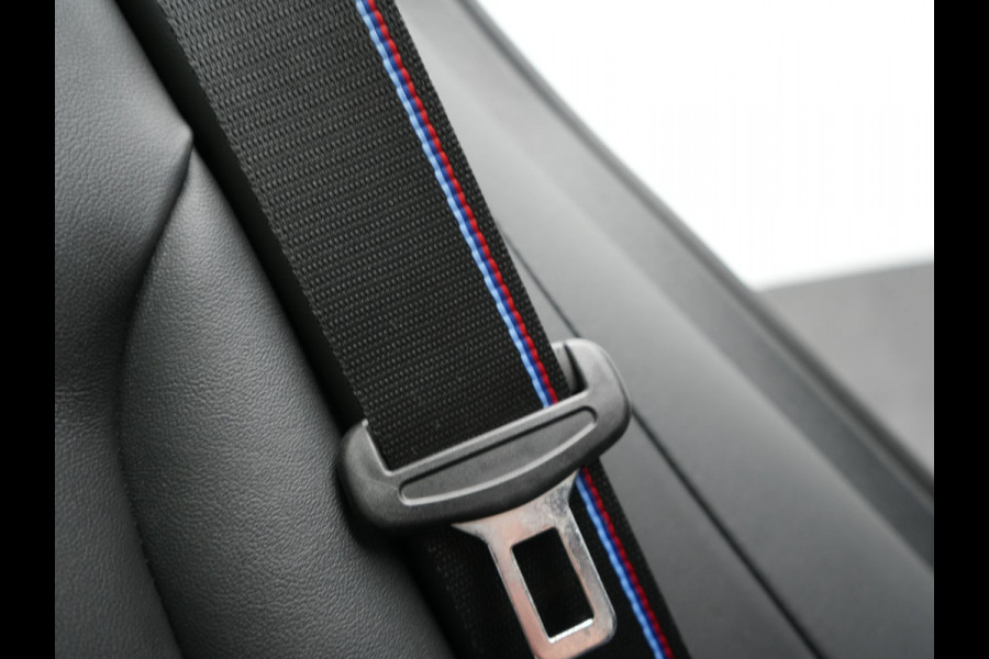 BMW X5 xDrive50e M Sport PRO Plug In Hybrid 490pk PHEV | Panodak | Trekhaak af Fabriek | Lederen Competition Stoelen Memory & Ventilatie | 360 Camera | 22"L.M | Head Up | Harman Kardon | Widescreen Navi |