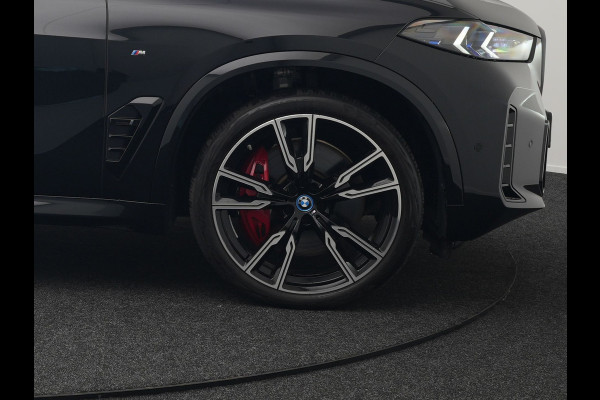 BMW X5 xDrive50e M Sport PRO Plug In Hybrid 490pk PHEV | Panodak | Trekhaak af Fabriek | Lederen Competition Stoelen Memory & Ventilatie | 360 Camera | 22"L.M | Head Up | Harman Kardon | Widescreen Navi |