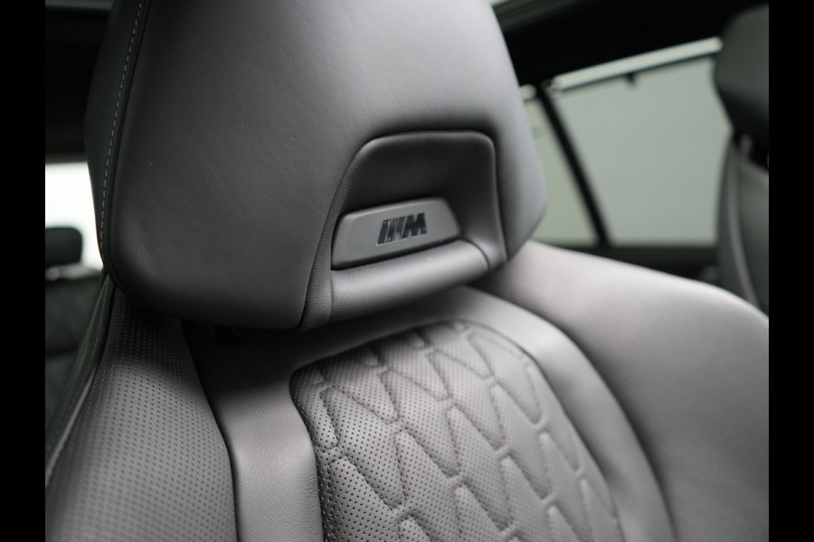 BMW X5 xDrive50e M Sport PRO Plug In Hybrid 490pk PHEV | Panodak | Trekhaak af Fabriek | Lederen Competition Stoelen Memory & Ventilatie | 360 Camera | 22"L.M | Head Up | Harman Kardon | Widescreen Navi |