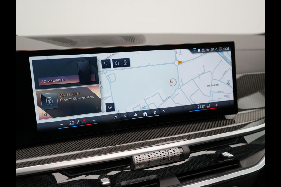 BMW X5 xDrive50e M Sport PRO Plug In Hybrid 490pk PHEV | Panodak | Trekhaak af Fabriek | Lederen Competition Stoelen Memory & Ventilatie | 360 Camera | 22"L.M | Head Up | Harman Kardon | Widescreen Navi |