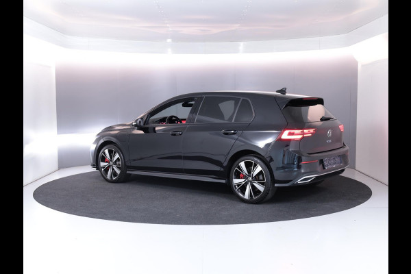 Volkswagen Golf 1.4 eHybrid GTE 245 pk Automaat (DSG) | Navigatie | Trekhaak (afneembaar) | Parkeersensoren | Achteruitrijcamera | Matrix LED koplampen | Stoelverwarming |