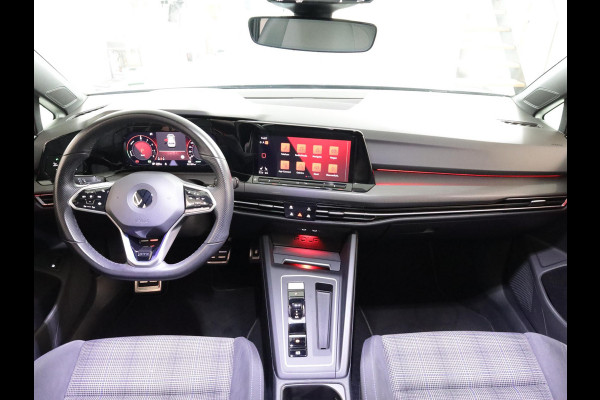 Volkswagen Golf 1.4 eHybrid GTE 245 pk Automaat (DSG) | Navigatie | Trekhaak (afneembaar) | Parkeersensoren | Achteruitrijcamera | Matrix LED koplampen | Stoelverwarming |