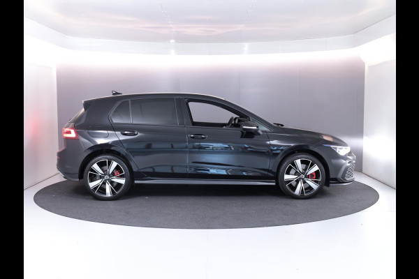 Volkswagen Golf 1.4 eHybrid GTE 245 pk Automaat (DSG) | Navigatie | Trekhaak (afneembaar) | Parkeersensoren | Achteruitrijcamera | Matrix LED koplampen | Stoelverwarming |