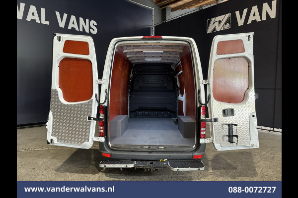 Mercedes-Benz Sprinter 316 CDI 163pk L2H2 Euro6 Airco | 2800kg trekhaak | Cruisecontrol | Parkeersensoren zijdeur