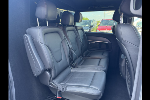 Mercedes-Benz V-Klasse 300d Lang DC Avantgarde AMG / Trekhaak / 360Camera / Leder / Burmester / Koelbox / Stoelventilatie + verwarming / 19'' / DAB / Dodehoek / Cruise Control