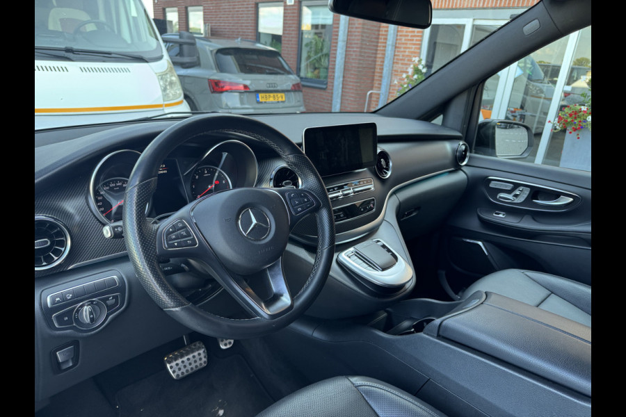Mercedes-Benz V-Klasse 300d Lang DC Avantgarde AMG / Trekhaak / 360Camera / Leder / Burmester / Koelbox / Stoelventilatie + verwarming / 19'' / DAB / Dodehoek / Cruise Control