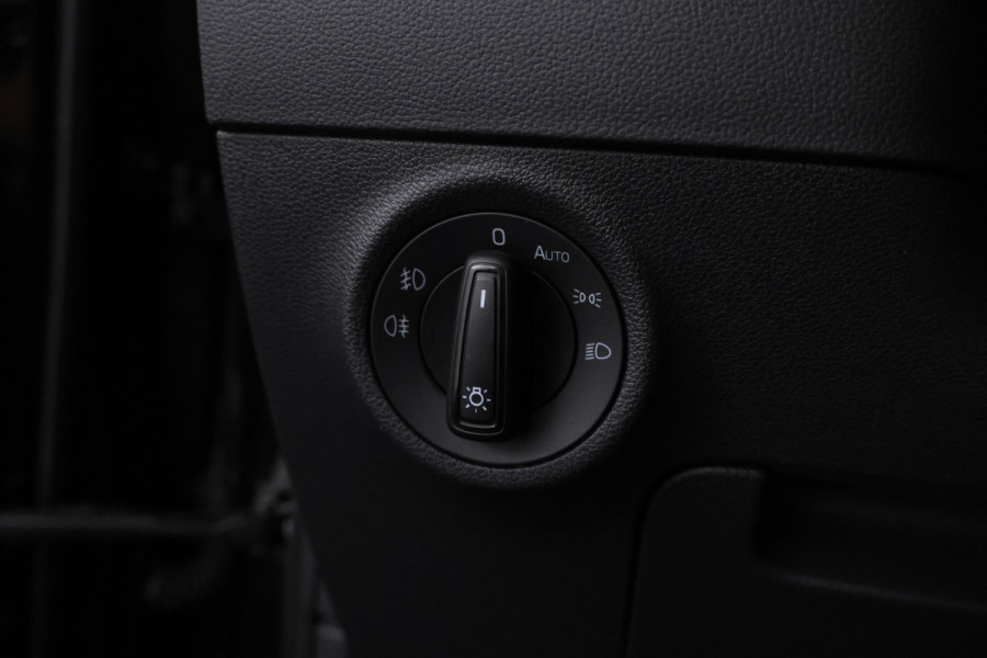 Škoda Karoq 1.0 TSI Ambition Nw. Model, Navigatie, Climate,