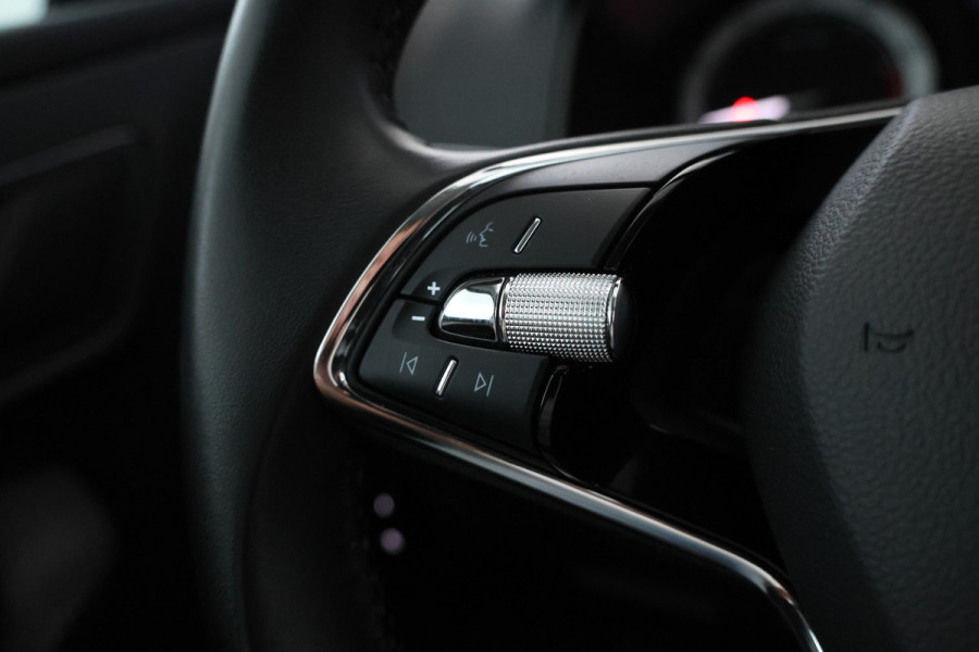Škoda Karoq 1.0 TSI Ambition Nw. Model, Navigatie, Climate,