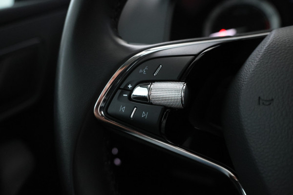 Škoda Karoq 1.0 TSI Ambition Nw. Model, Navigatie, Climate,