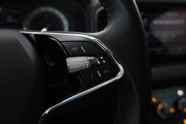 Škoda Karoq 1.0 TSI Ambition Nw. Model, Navigatie, Climate,