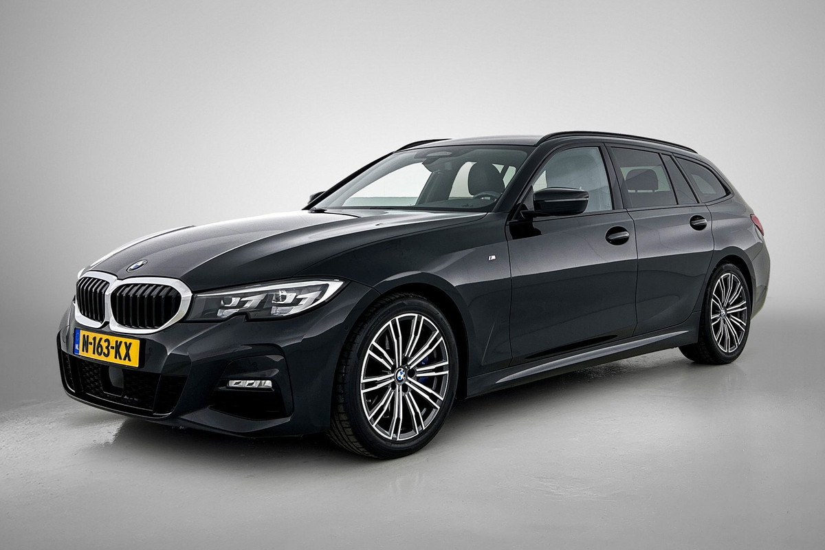 BMW 3 Serie Touring 330i M-SPORT Business Edition Plus(Dealer OnderH, Navi, Camera, Lane Assist, Active Cruise, PDC V+A Etc)