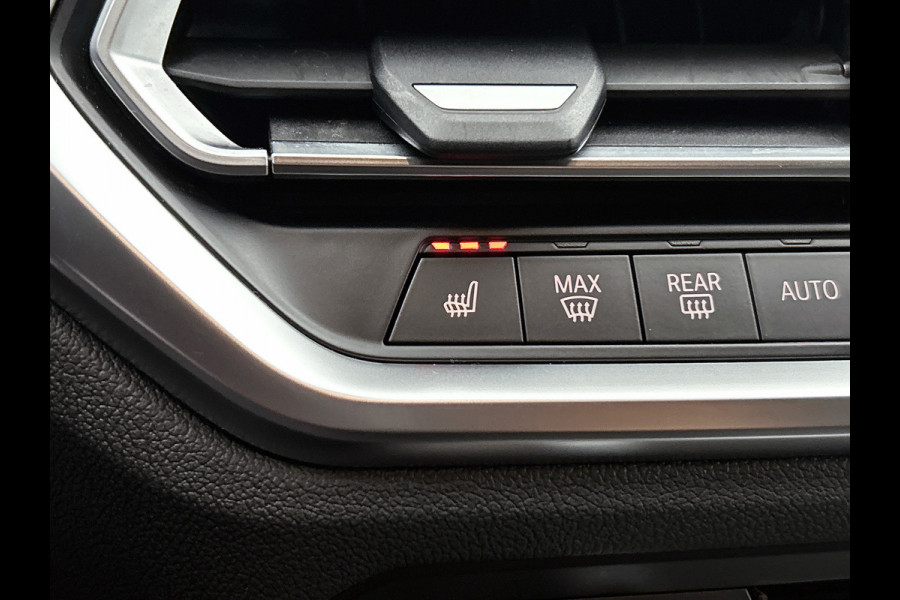 BMW 3 Serie Touring 330i M-SPORT Business Edition Plus(Dealer OnderH, Navi, Camera, Lane Assist, Active Cruise, PDC V+A Etc) BMW 3 Serie Touring 330i M-SPORT Business Edition Plus(Dealer OnderH, Navi, Camera, Lane Assist, Active Cruise, PDC V+A Etc)