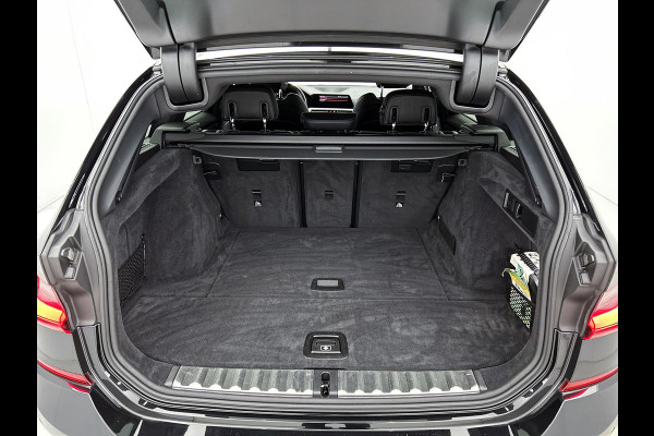 BMW 3 Serie Touring 330i M-SPORT Business Edition Plus(Dealer OnderH, Navi, Camera, Lane Assist, Active Cruise, PDC V+A Etc) BMW 3 Serie Touring 330i M-SPORT Business Edition Plus(Dealer OnderH, Navi, Camera, Lane Assist, Active Cruise, PDC V+A Etc)