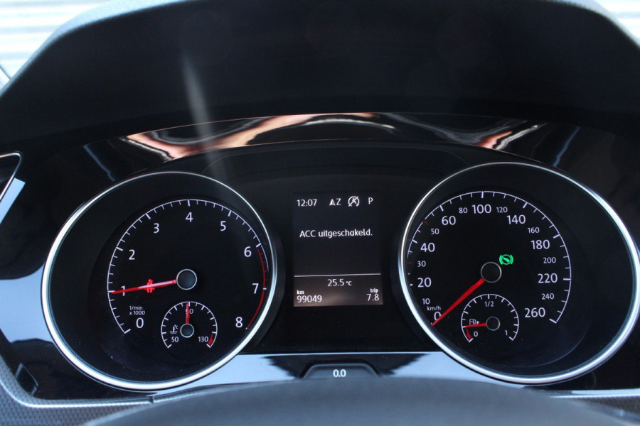 Volkswagen Touran 1.5 TSI DSG Highline 7p 1eEIG! ACC CARPLAY DAB CAMERA '19