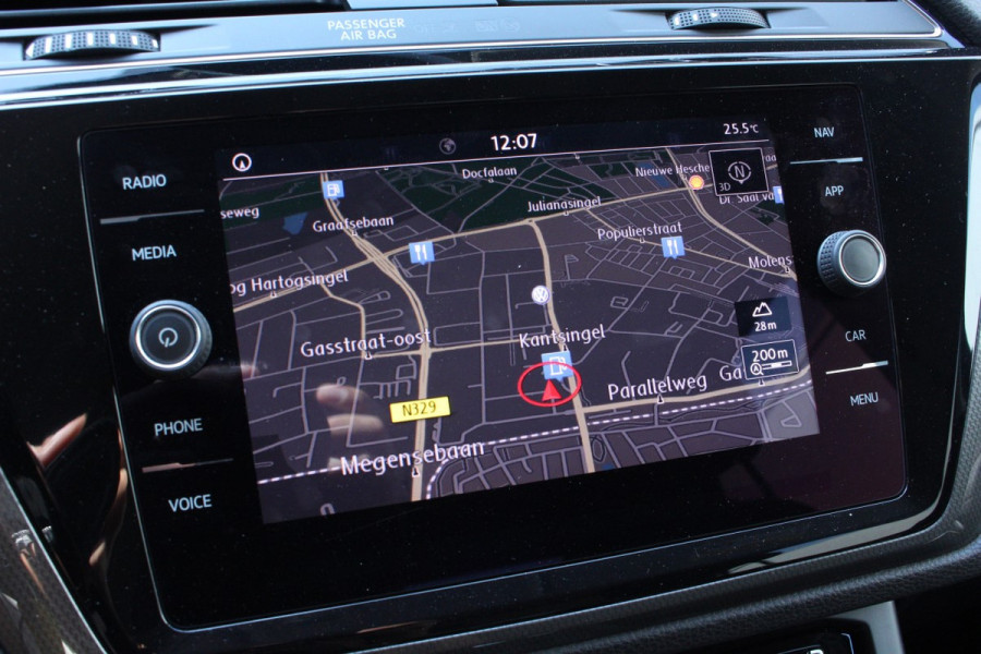 Volkswagen Touran 1.5 TSI DSG Highline 7p 1eEIG! ACC CARPLAY DAB CAMERA '19