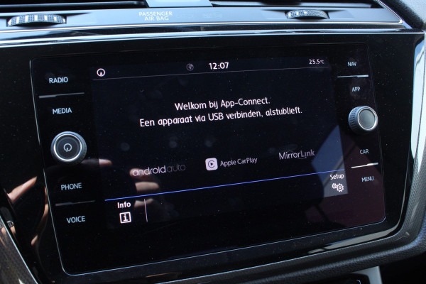 Volkswagen Touran 1.5 TSI DSG Highline 7p 1eEIG! ACC CARPLAY DAB CAMERA '19