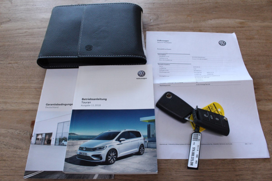 Volkswagen Touran 1.5 TSI DSG Highline 7p 1eEIG! ACC CARPLAY DAB CAMERA '19