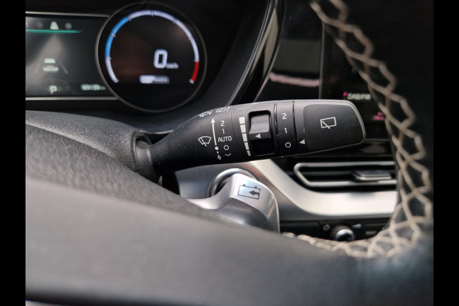 Kia e-Niro ExecutiveLine 64 kWh | 1e Eigenaar | Open Dak | LED | RMC Trekhaak | JBL | Stoelventilatie | Kia e-Niro ExecutiveLine 64 kWh | 1e Eigenaar | Open Dak | LED | RMC Trekhaak | JBL | Stoelventilatie |