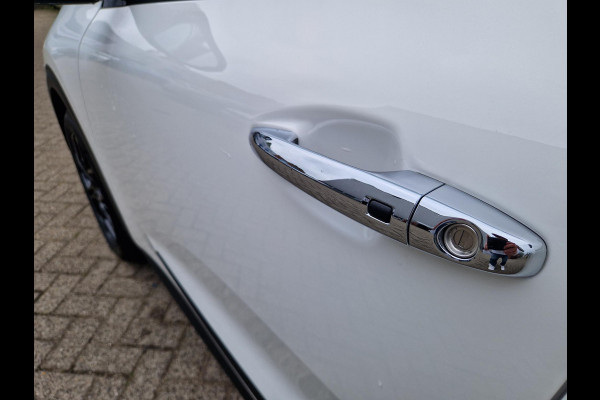 Kia e-Niro ExecutiveLine 64 kWh | 1e Eigenaar | Open Dak | LED | RMC Trekhaak | JBL | Stoelventilatie | Kia e-Niro ExecutiveLine 64 kWh | 1e Eigenaar | Open Dak | LED | RMC Trekhaak | JBL | Stoelventilatie |