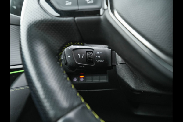 Peugeot e-208 EV GT-Line 350 50 kWh (INCL-BTW) *PANO | FULL-LED | DIGI-COCKPIT | BLINDSPOT | CAMERA | LEATHER-ALCANTARA | AMBIENT-LIGHT | NAVI-FULLMAP | LANE-ASSIST | KEYLESS | DAB | CCS-FASTLOADER | HEATED-SPORTSEATS | 17"ALU
