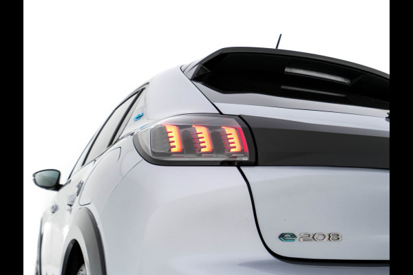 Peugeot e-208 EV GT-Line 350 50 kWh (INCL-BTW) *PANO | FULL-LED | DIGI-COCKPIT | BLINDSPOT | CAMERA | LEATHER-ALCANTARA | AMBIENT-LIGHT | NAVI-FULLMAP | LANE-ASSIST | KEYLESS | DAB | CCS-FASTLOADER | HEATED-SPORTSEATS | 17"ALU