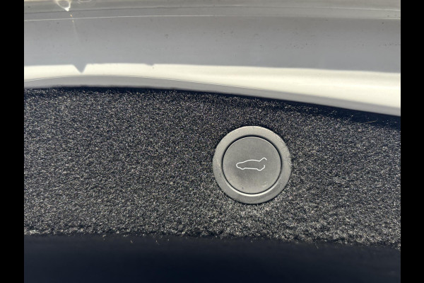 Tesla Model 3 Long Range AWD 78 kWh VAN: 44.900,- VOOR 41.877,- UW HERSFTVOORDEEL: 3.023,- euro. 1e Eigenaar | Origineel NL | BTW-Verrekenbaar | Fabrieksgarantie t/m 2027|