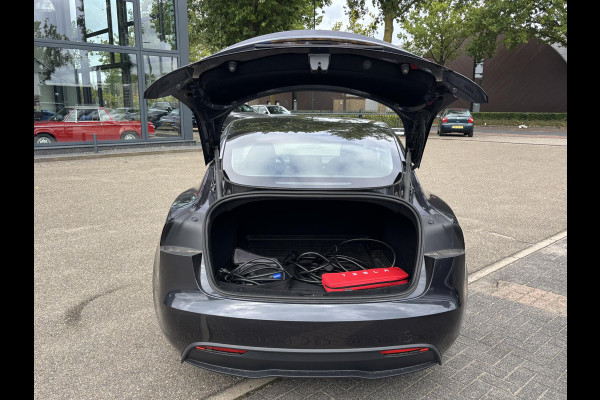 Tesla Model 3 RWD 60 kWh VAN: 38.900,- VOOR: 36.440,- UW HERFSTVOORDEEL: 2.460,- | ORIG. NL | 1E EIGENAAR | VOLLEDIGE TESLA GARANTIE T/M 03-2028/80.000KM | AANDRIJFLIJN EN ACCU T/M 03-2032 OF 160.000KM