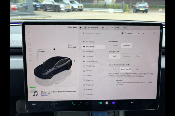 Tesla Model 3 RWD 60 kWh VAN: 38.900,- VOOR: 36.440,- UW HERFSTVOORDEEL: 2.460,- | ORIG. NL | 1E EIGENAAR | VOLLEDIGE TESLA GARANTIE T/M 03-2028/80.000KM | AANDRIJFLIJN EN ACCU T/M 03-2032 OF 160.000KM