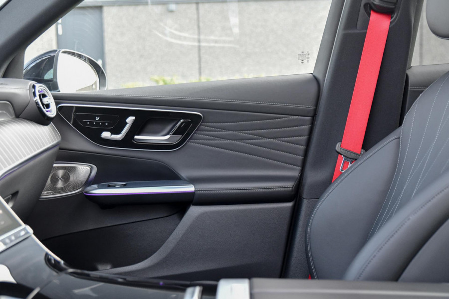 Mercedes-Benz GLC 300e 4MATIC AMG. Luchtv, NappaLeder, 4W sturing, Pano, Digital, Memory, Distro+, 360, HUD, Burm, Keyless!