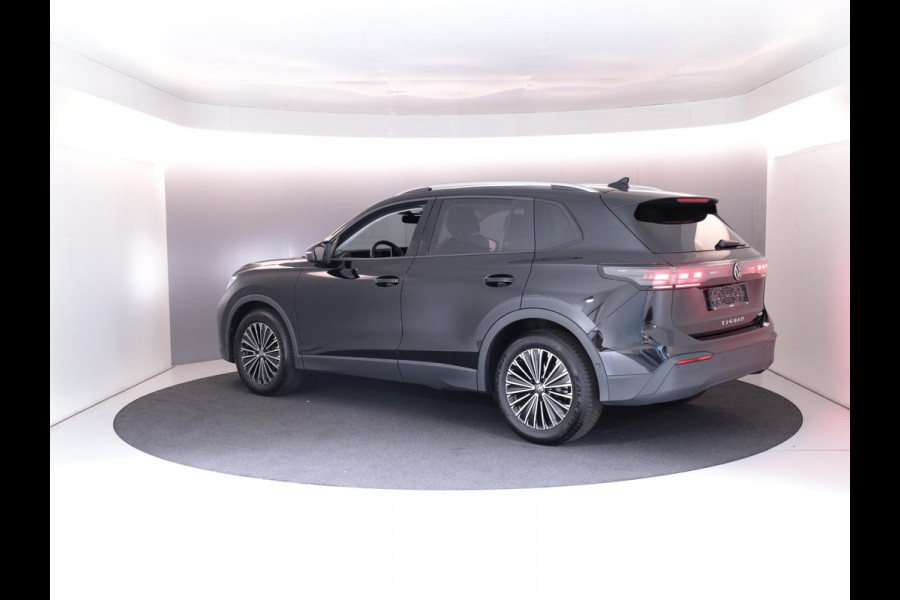 Volkswagen Tiguan 1.5 eTSI Life Edition 130 pk Automaat (DSG) | Navigatie | Elektr. trekhaak | Stoelverwarming | Parkeersensoren | 18"LM velgen  Achteruitrijcamera |