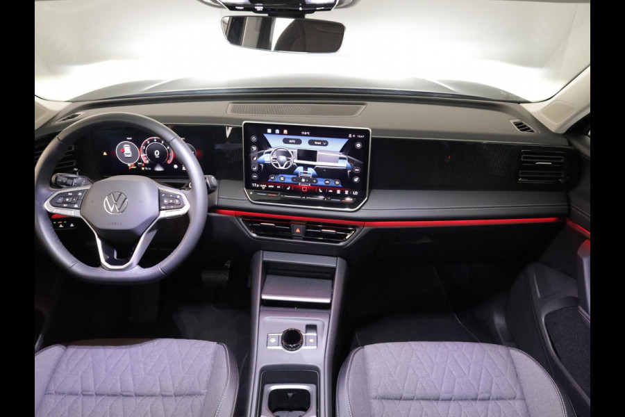 Volkswagen Tiguan 1.5 eTSI Life Edition 130 pk Automaat (DSG) | Navigatie | Elektr. trekhaak | Stoelverwarming | Parkeersensoren | 18"LM velgen  Achteruitrijcamera |