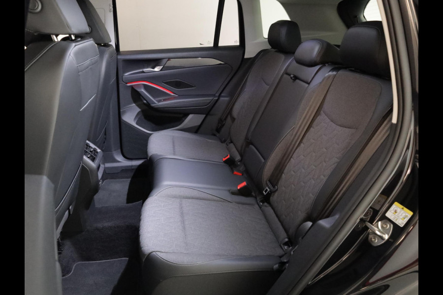 Volkswagen Tiguan 1.5 eTSI Life Edition 130 pk Automaat (DSG) | Navigatie | Elektr. trekhaak | Stoelverwarming | Parkeersensoren | 18"LM velgen  Achteruitrijcamera |