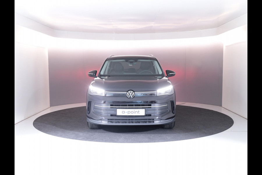 Volkswagen Tiguan 1.5 eTSI Life Edition 130 pk Automaat (DSG) | Navigatie | Elektr. trekhaak | Stoelverwarming | Parkeersensoren | 18"LM velgen  Achteruitrijcamera |