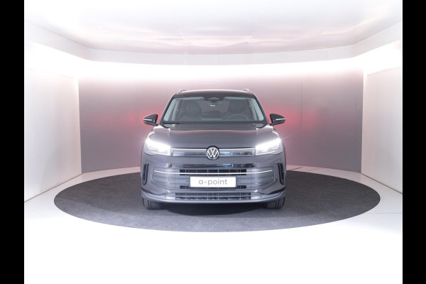 Volkswagen Tiguan 1.5 eTSI Life Edition 130 pk Automaat (DSG) | Navigatie | Elektr. trekhaak | Stoelverwarming | Parkeersensoren | 18"LM velgen  Achteruitrijcamera |
