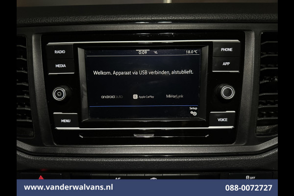 Volkswagen Crafter 2.0 TDI 141pk L3H3 L2H2 Euro6 Airco | Camera | Apple Carplay | Cruisecontrol Android Auto, Parkeersensoren, Bijrijdersbank, 3000kg Trekvermogen, zilver