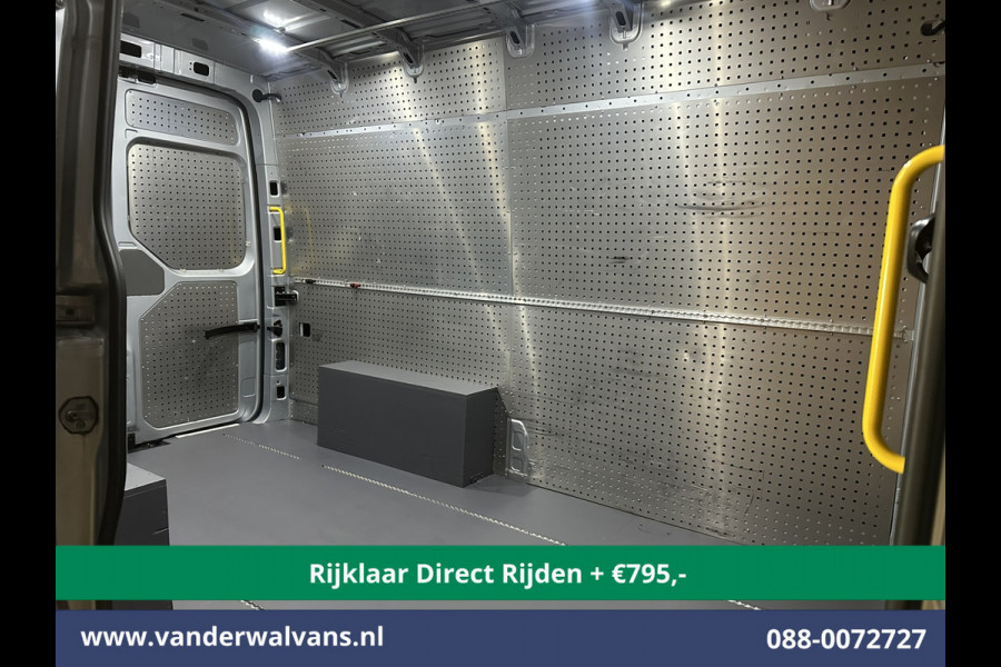 Volkswagen Crafter 2.0 TDI 140pk L3H3 L2H2 Euro6 *Rijklaar Direct Rijden* Airco | Camera | Apple Carplay | Cruisecontrol Parkeersensoren, Android Auto, Chauffeursstoel, Bijrijdersbank, 3000kg trekvermogen, zilver