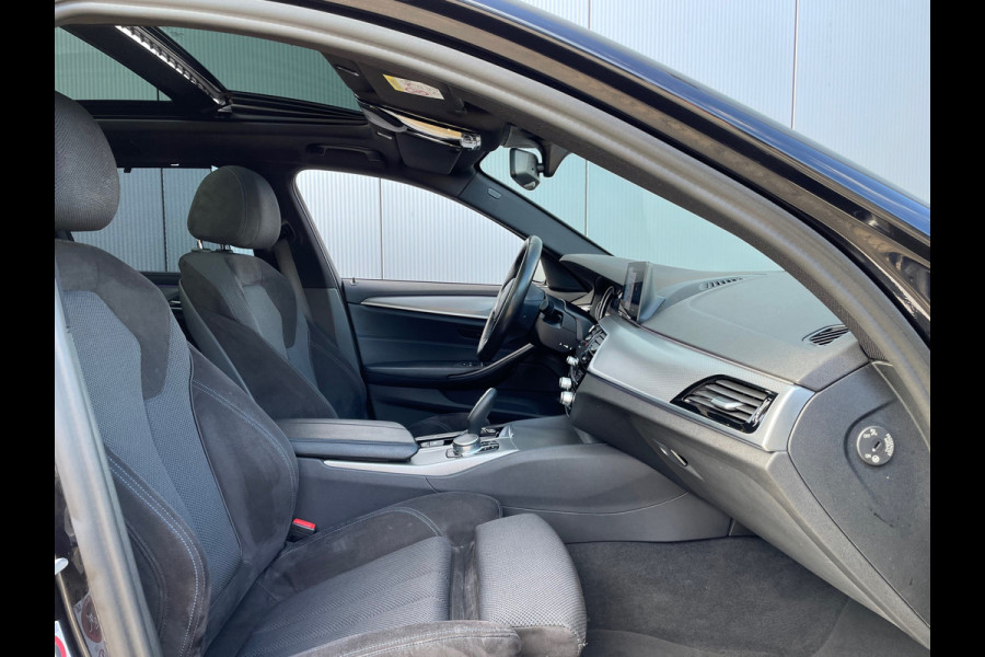 BMW 5 Serie Touring 540i xDrive High Executive PanoramaDak / M-Sport