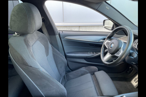BMW 5 Serie Touring 540i xDrive High Executive PanoramaDak / M-Sport