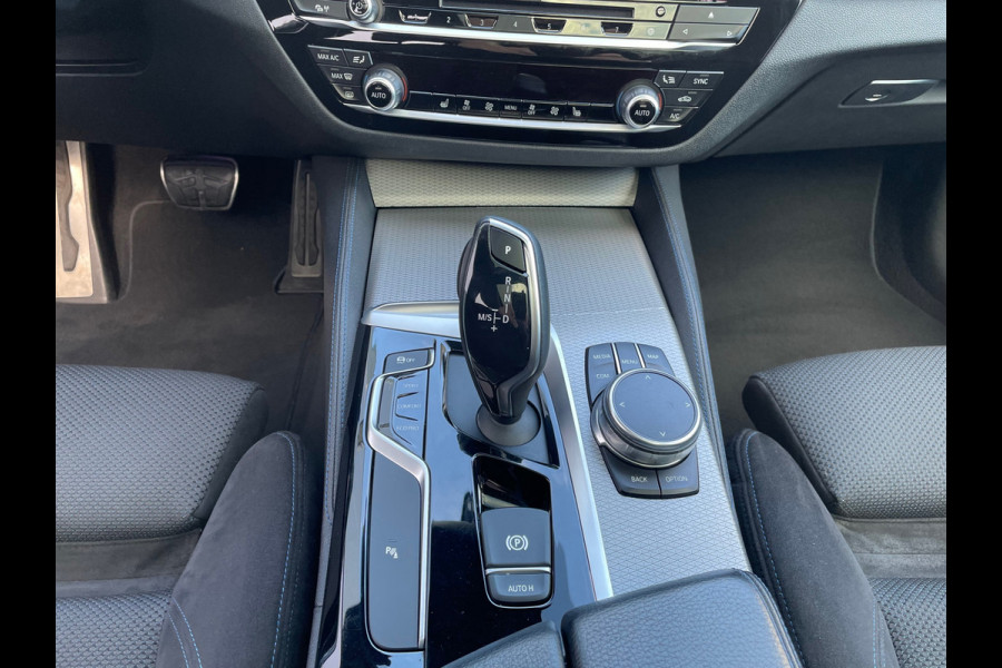 BMW 5 Serie Touring 540i xDrive High Executive PanoramaDak / M-Sport