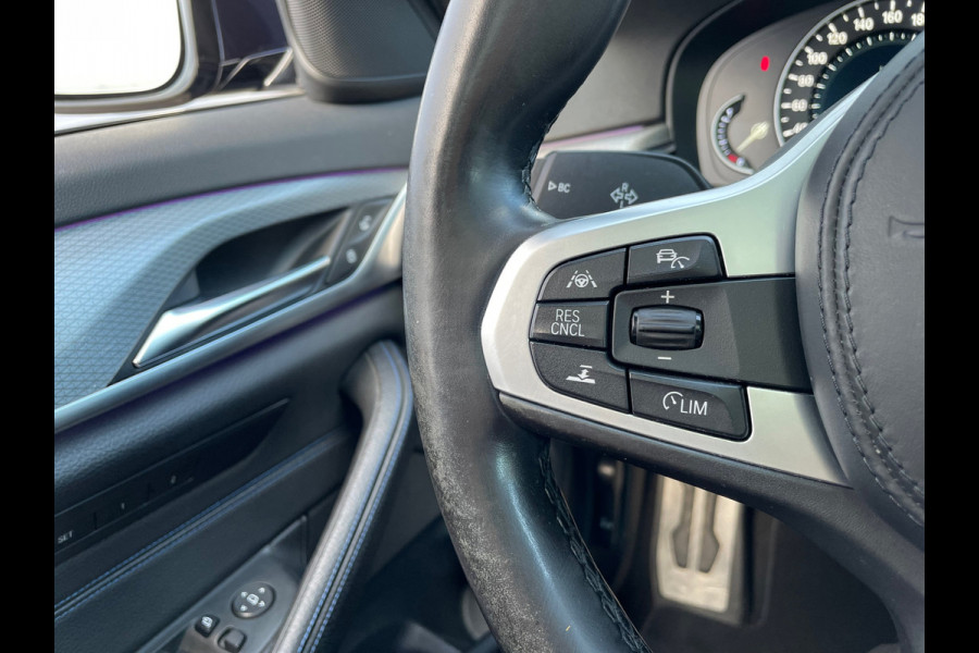 BMW 5 Serie Touring 540i xDrive High Executive PanoramaDak / M-Sport
