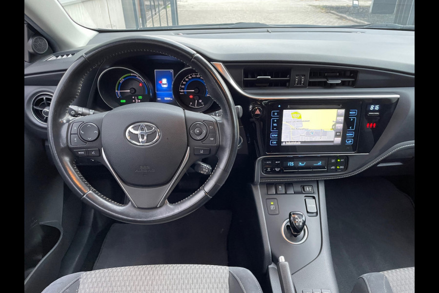 Toyota Auris 1.8 Hybrid Energy Plus / Navigatie / Trekhaak Toyota Auris 1.8 Hybrid Energy Plus / Navigatie / Trekhaak