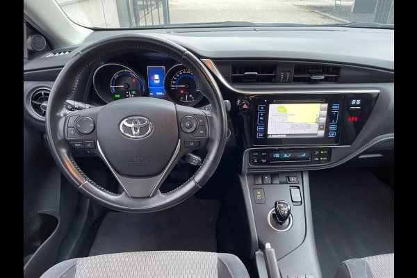 Toyota Auris 1.8 Hybrid Energy Plus / Navigatie / Trekhaak Toyota Auris 1.8 Hybrid Energy Plus / Navigatie / Trekhaak