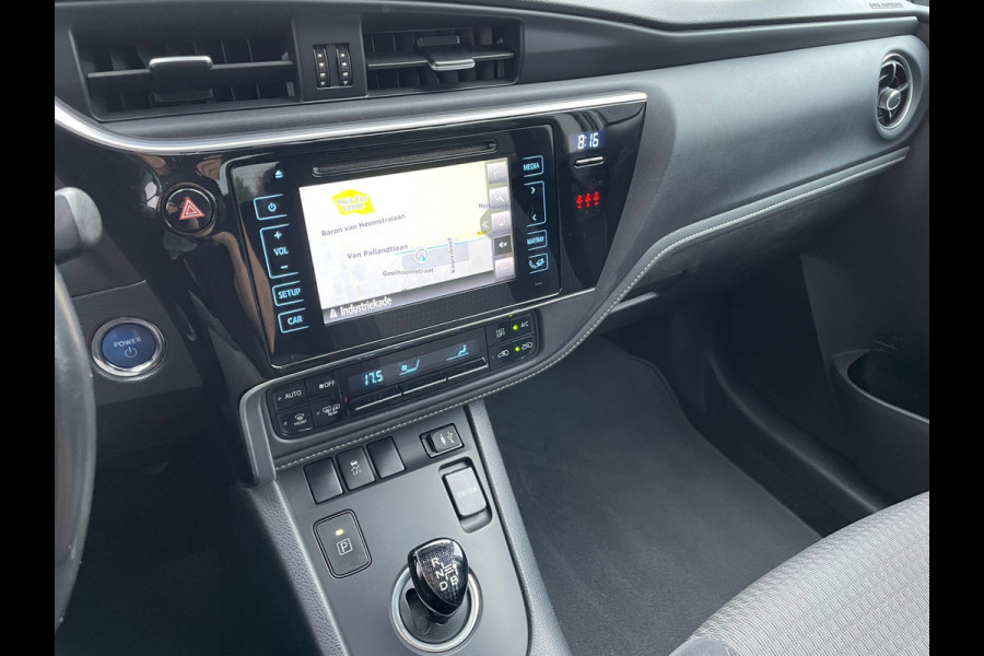 Toyota Auris 1.8 Hybrid Energy Plus / Navigatie / Trekhaak Toyota Auris 1.8 Hybrid Energy Plus / Navigatie / Trekhaak