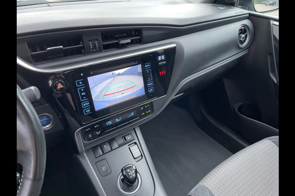 Toyota Auris 1.8 Hybrid Energy Plus / Navigatie / Trekhaak Toyota Auris 1.8 Hybrid Energy Plus / Navigatie / Trekhaak